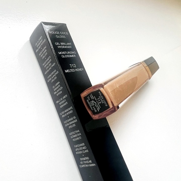 💎CHANEL ROUG COCO LIP GLOSS - Picture 3 of 4